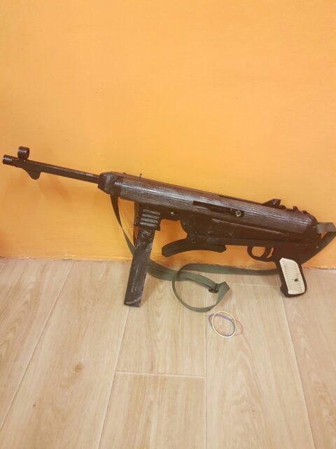 Laser Cut MP40 Schmeisser Rubber Band Gun Free Vector