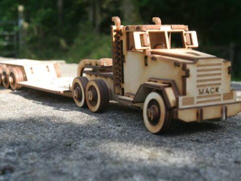 Mack Truck dxf File