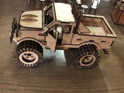 Jeep SUV 3D Puzzle Free Vector