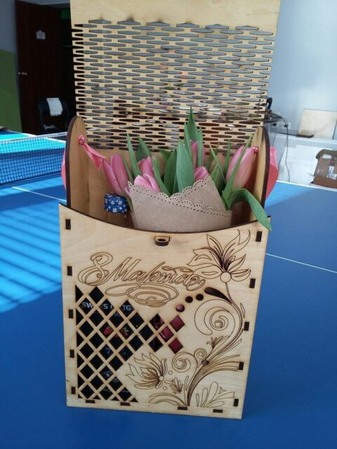 Korobka Dlya Vina Free Vector