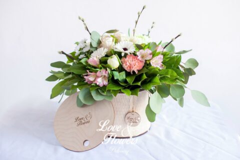 Laser Cut Wooden Round Flower Box With Lid 4mm Free Vector