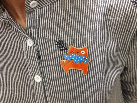 Laser Cut Engraved Cat With Fish Magnet Badge Icon Free Vector