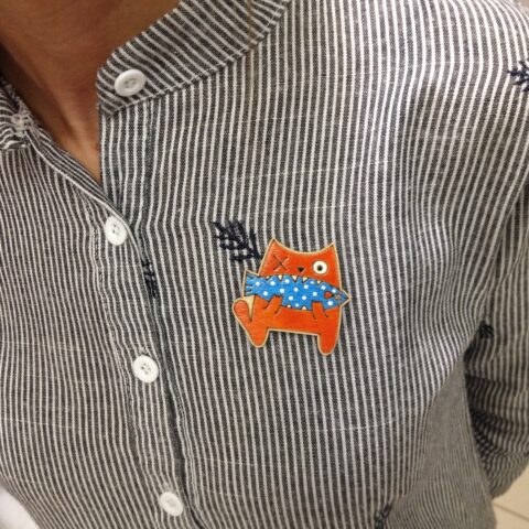 Laser Cut Engraved Cat With Fish Magnet Badge Icon Free Vector