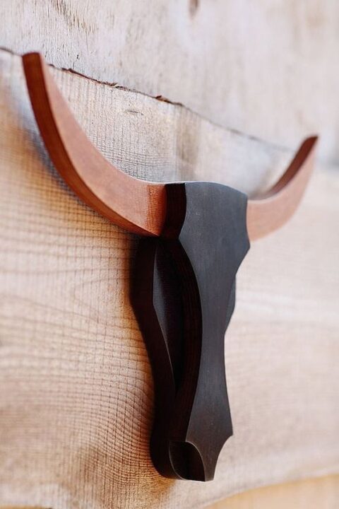 Wooden Bull’s Head Free Vector