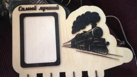 Laser Cut Steam Locomotive Key Hanger With Photo Frame SVG File